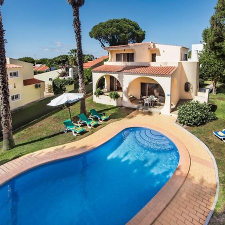 Located In An Exclusive Residential Area Of Vilamoura Villa Quarteira Exterior photo