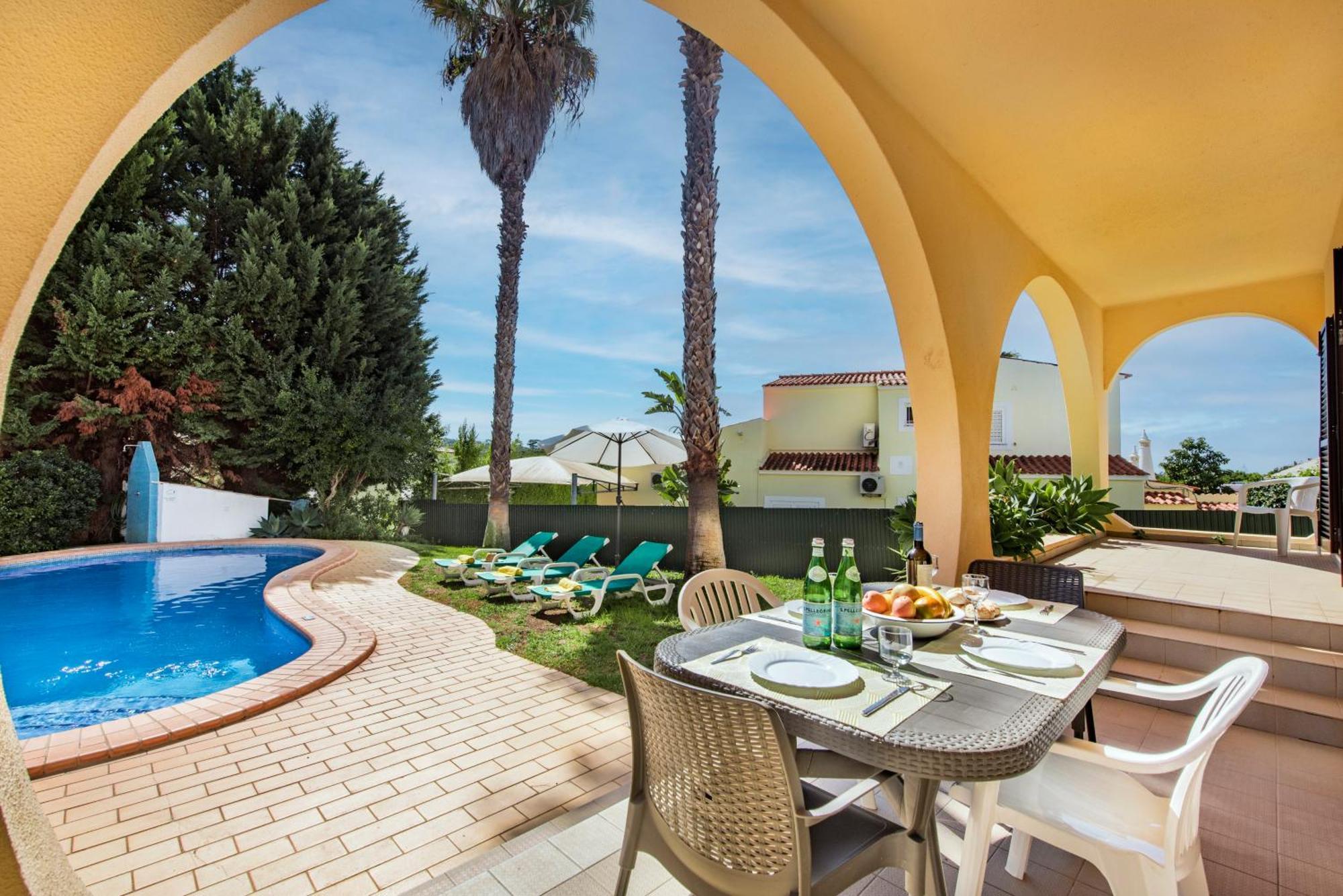 Located In An Exclusive Residential Area Of Vilamoura Villa Quarteira Exterior photo